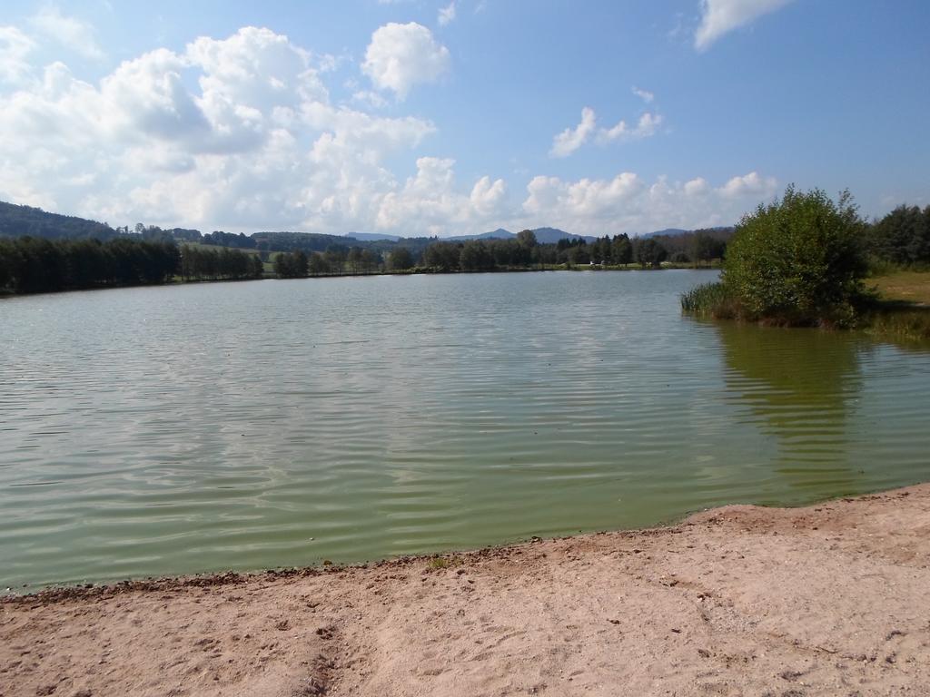 Camping Les Pinasses La Chapelle  Εξωτερικό φωτογραφία